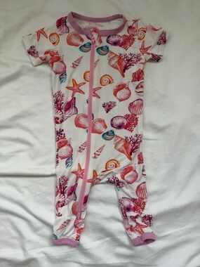 Baby Girls' Pink Seashell Print Zip One-Piece Bodysuit